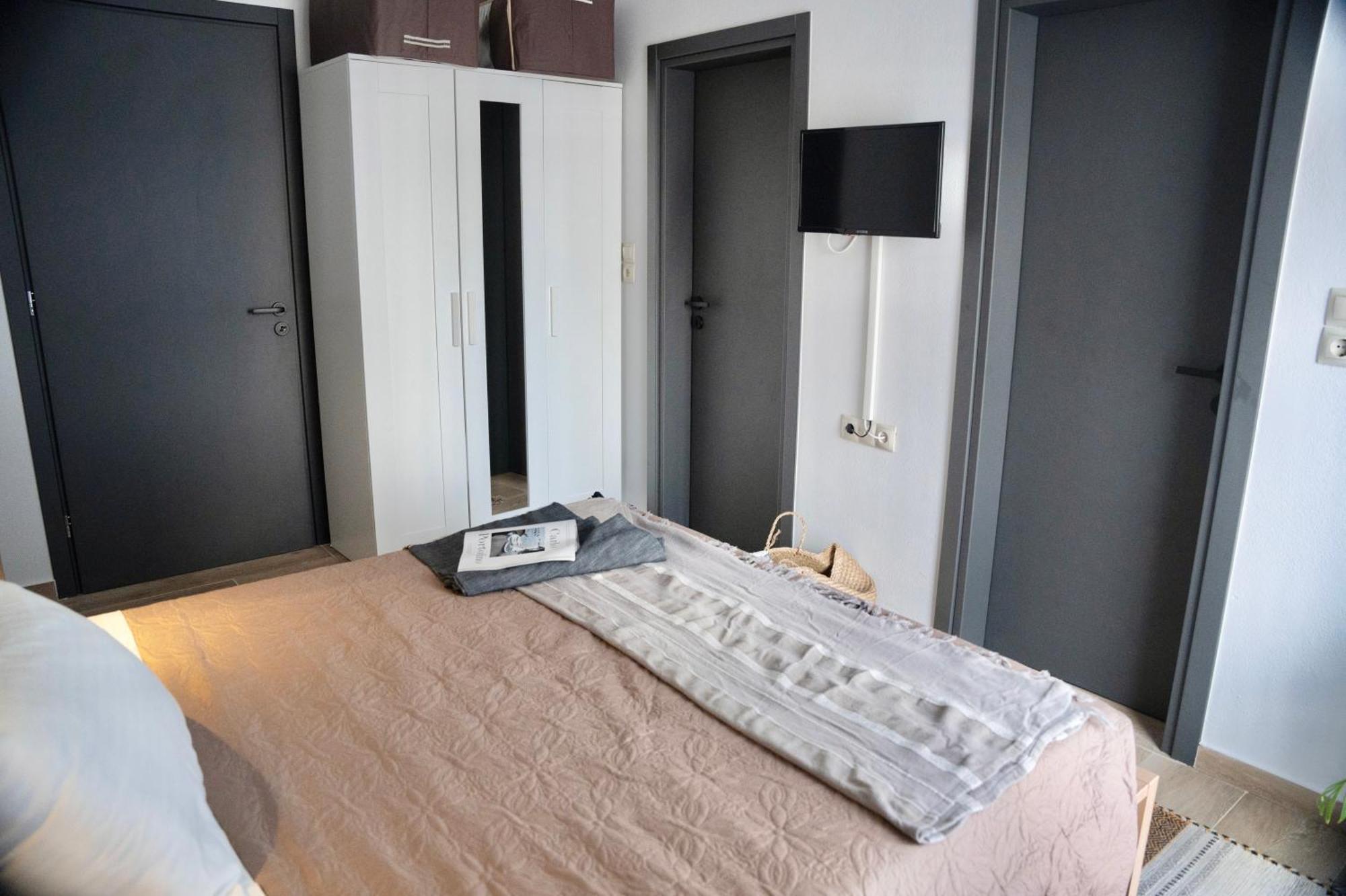 Exquisite 4-Bedroom Prestige Apartment Rhodes City المظهر الخارجي الصورة
