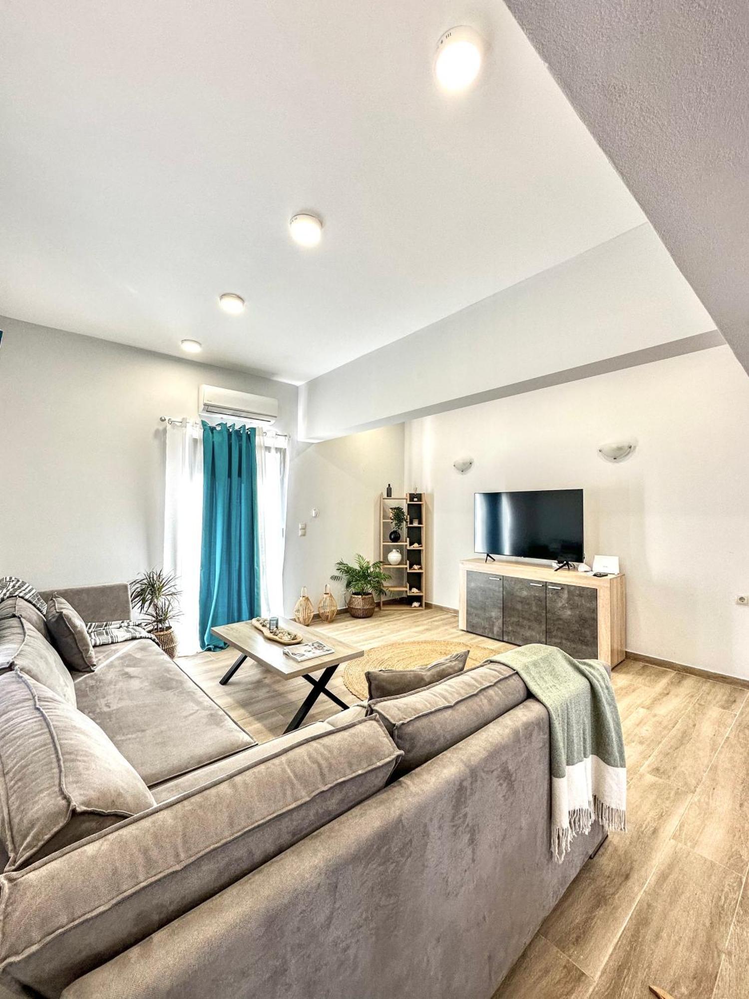 Exquisite 4-Bedroom Prestige Apartment Rhodes City المظهر الخارجي الصورة