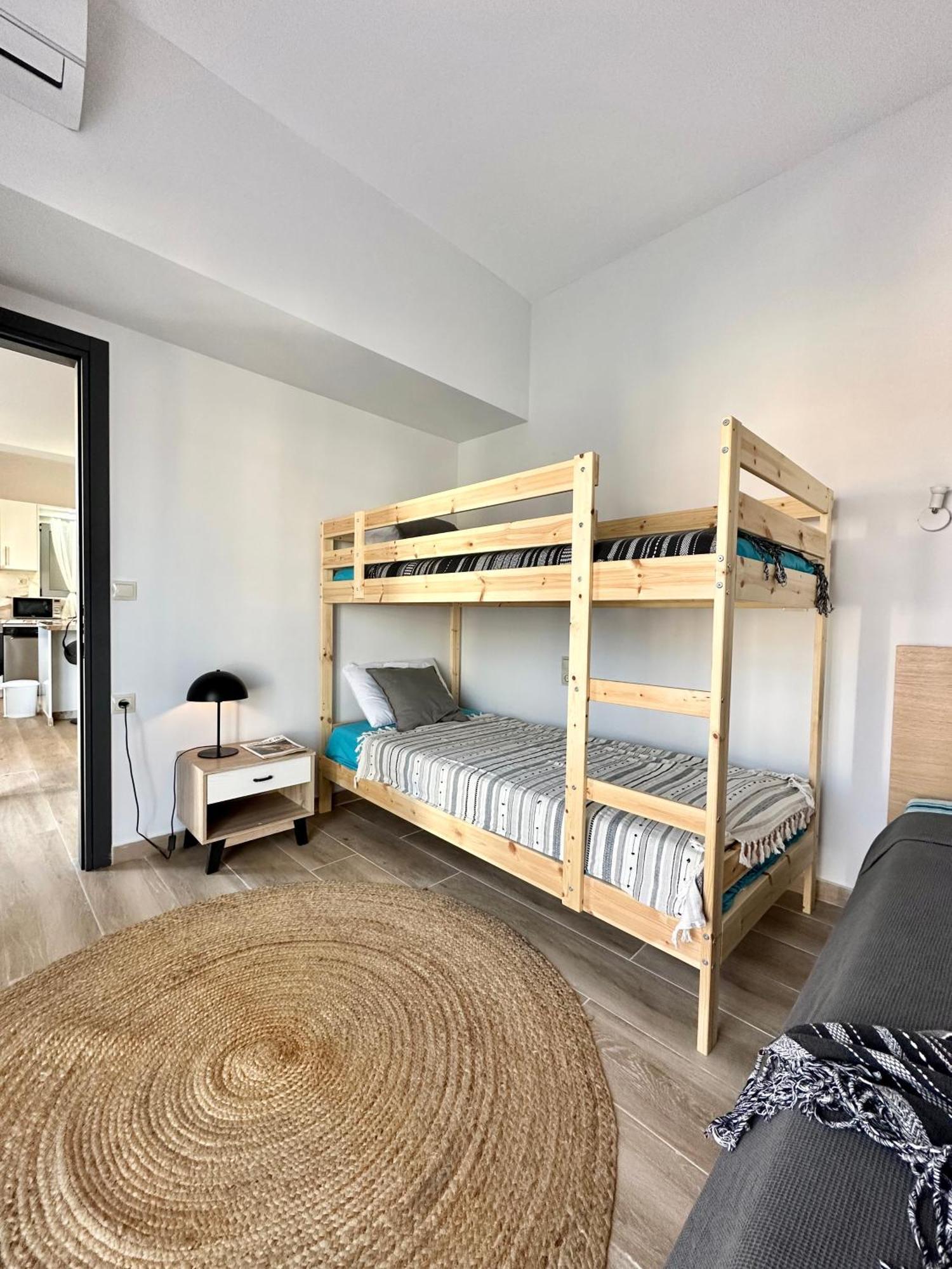 Exquisite 4-Bedroom Prestige Apartment Rhodes City المظهر الخارجي الصورة