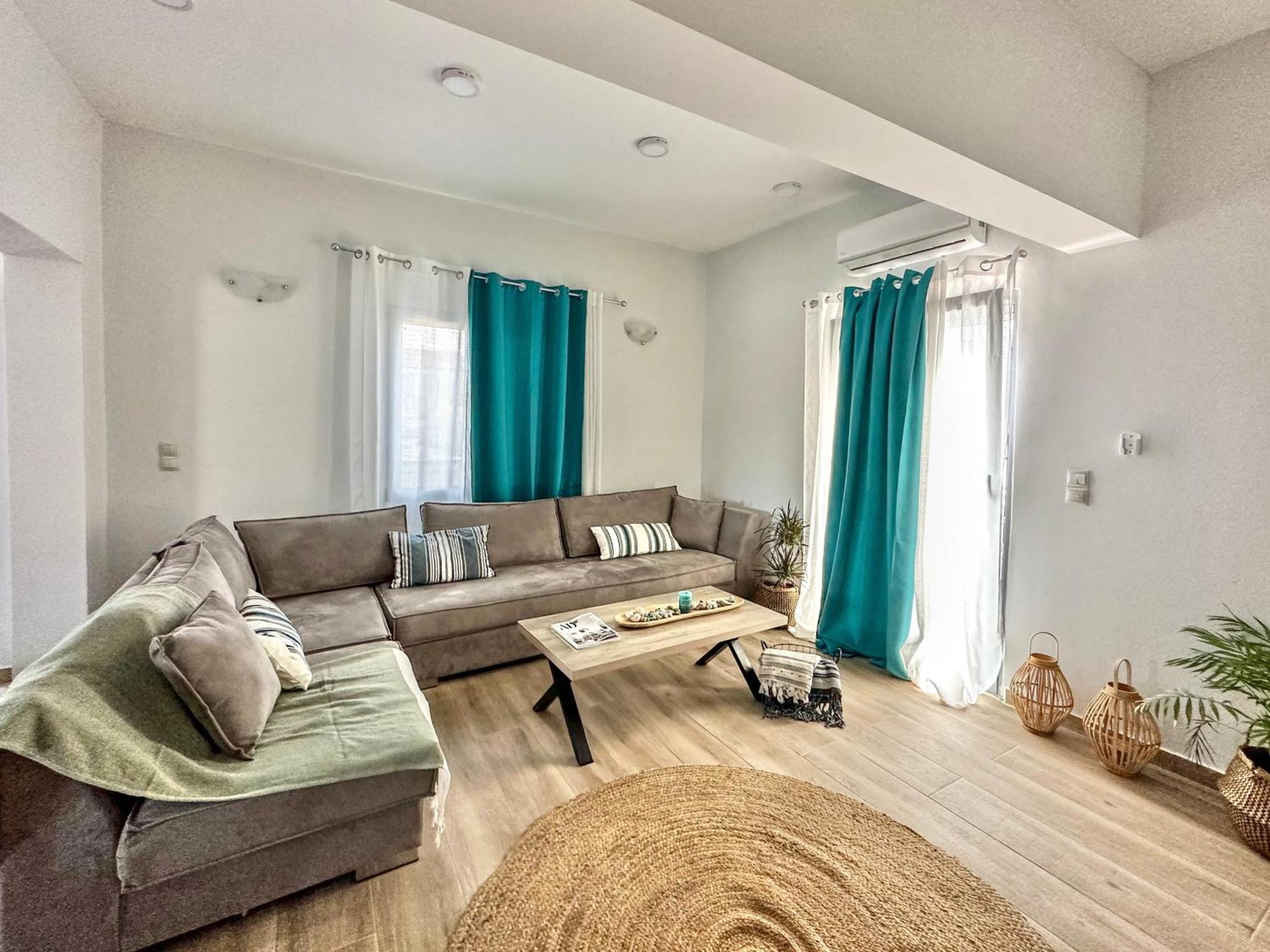 Exquisite 4-Bedroom Prestige Apartment Rhodes City المظهر الخارجي الصورة